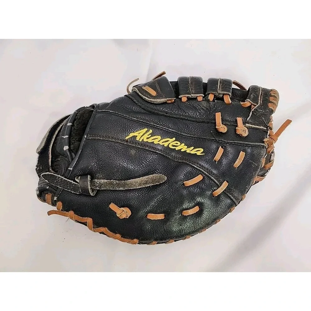 Akadema AHC94 Prodigy Series‎ 11.5